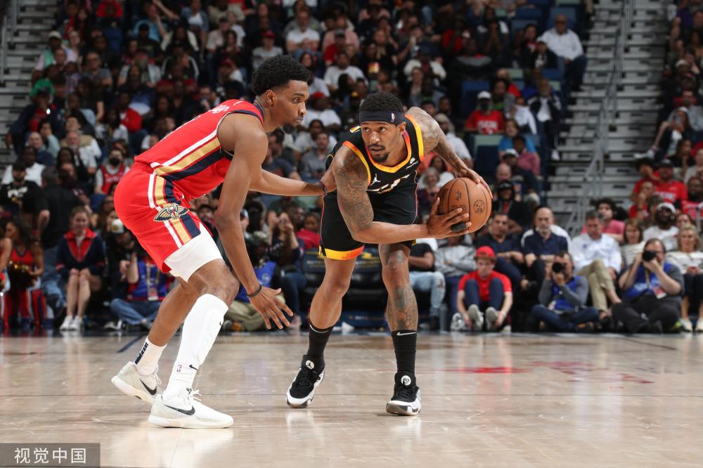 他不仅是在 他不仅是在