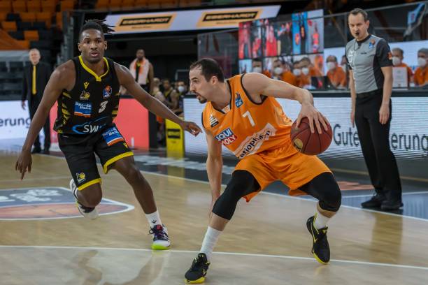 创造出更具 创造出更具